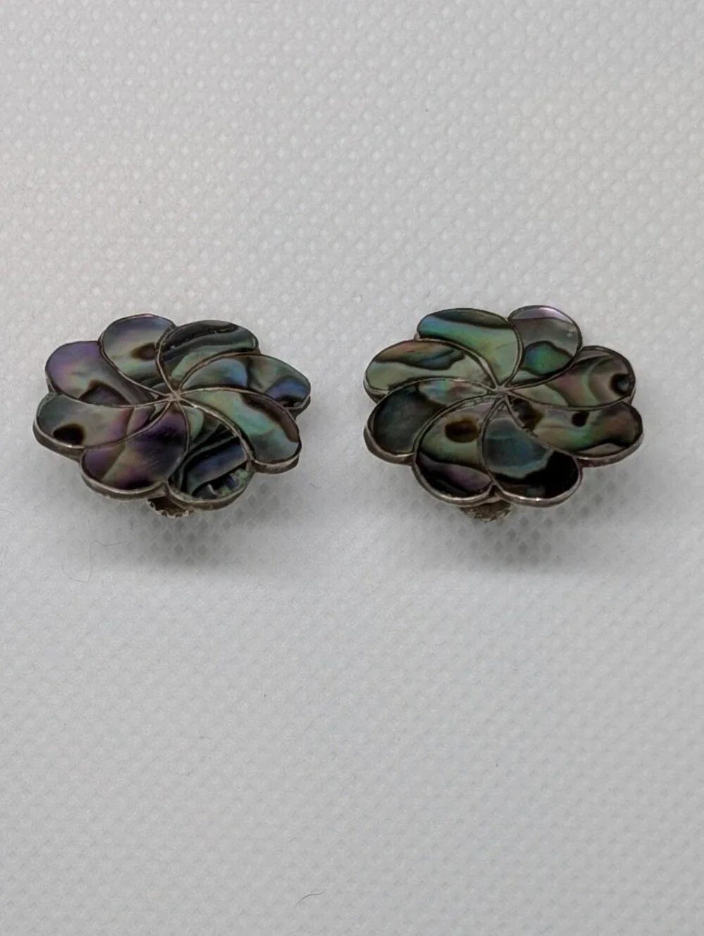 Vintage Alpaca Taxco Iridescent Abalone Sterling Silver Flower Clip-On Earrings